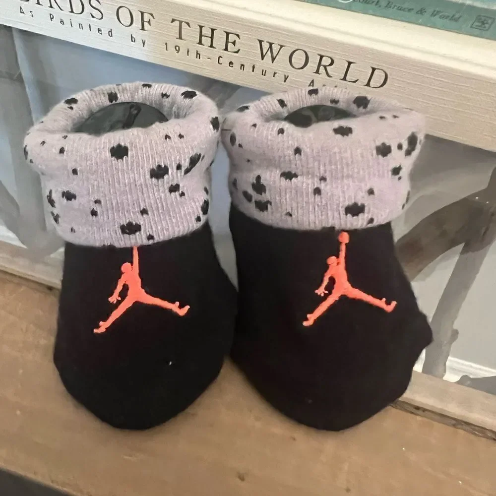 Nike Air Jordan NB baby Booties. Unisex. NWOT. Never worn.